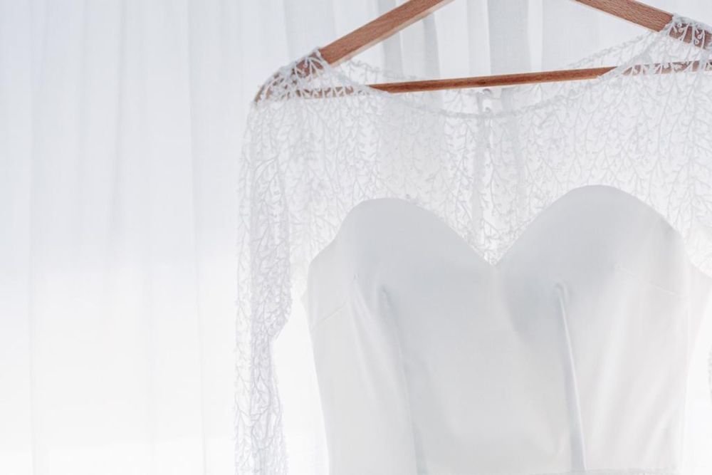 Rochie de mireasa alba, tip sirena, dupa model Rhea Costa