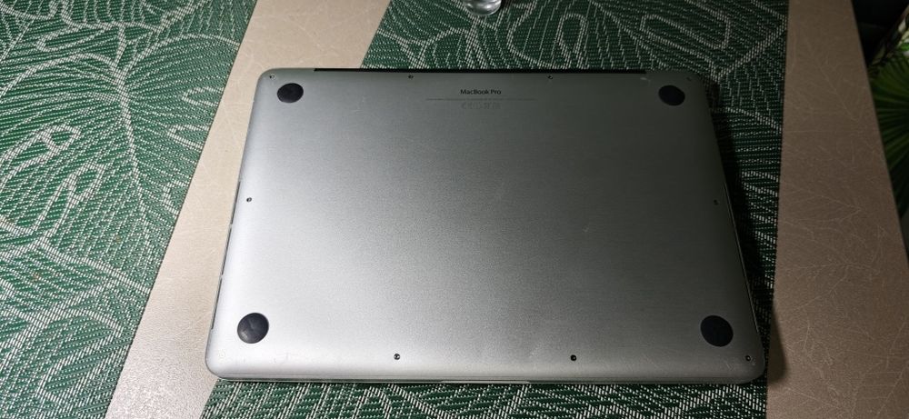 MacBook Pro Retina 13" Early 2015 | i5 | 8GB RAM | SSD 512GB | Baterie nouă |