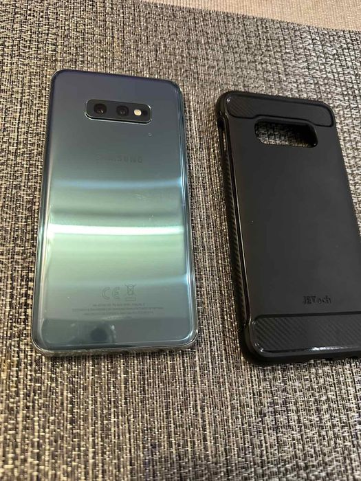 Продавам Samsung galaxy s10e