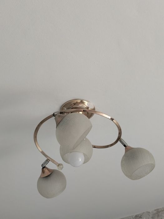 Люстра продаётся