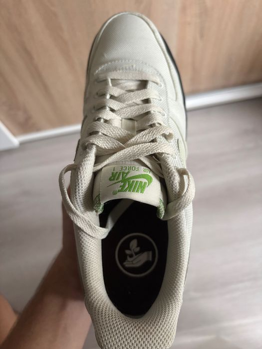 Nike Air Force 1 - оригинални и нови в бежов и черен цвят