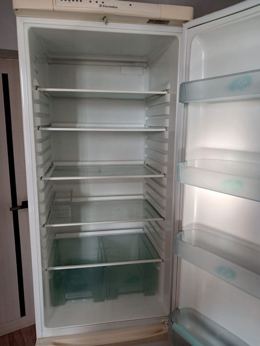 Продается холодильник