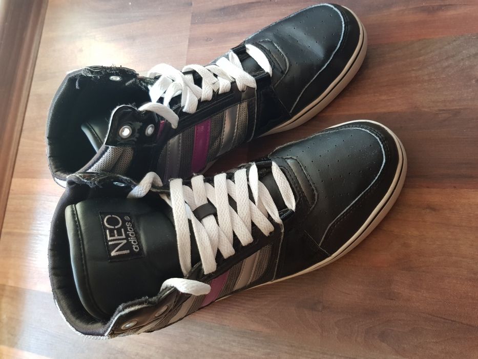 Дамски кецове