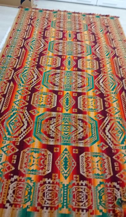 Автентичен килим