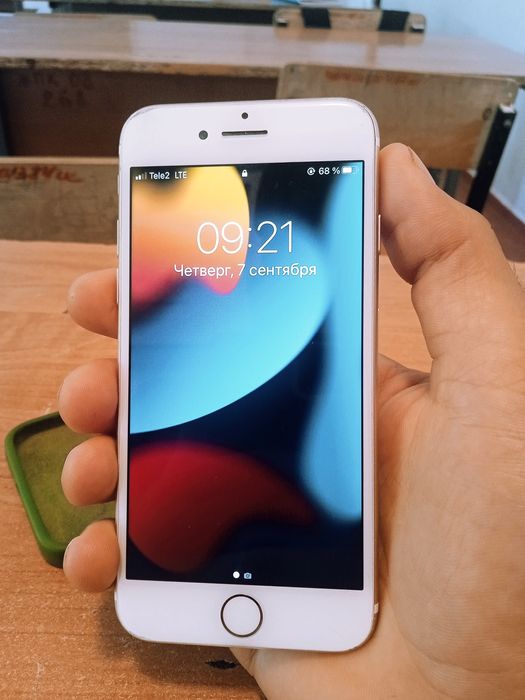 iPhone 7 в хорошем состоянии