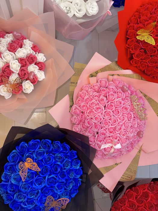 Buchete din sapun si satin(reducere 100 trandafiri 200 lei,51-150)