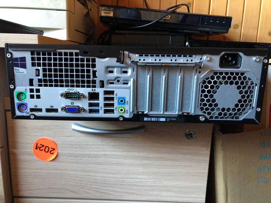 HP EliteDesk 705 G2 SFF,AMD PRO A8 8650B 3200MHz 8MB,16GB Ram,NO hard
