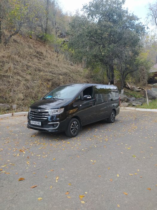 Taksi toqqa   Jac m3 8 ta joyli komfort moshina kanditsanerlari bor or