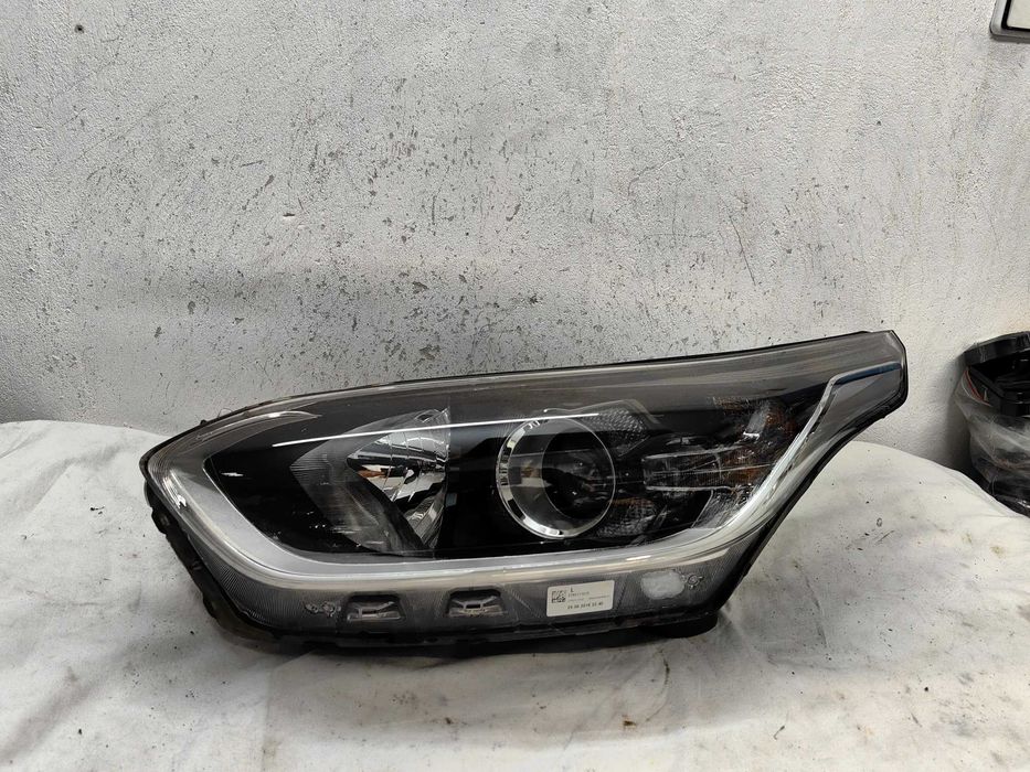 Оригинален фар Киа  Kia Ceed Led