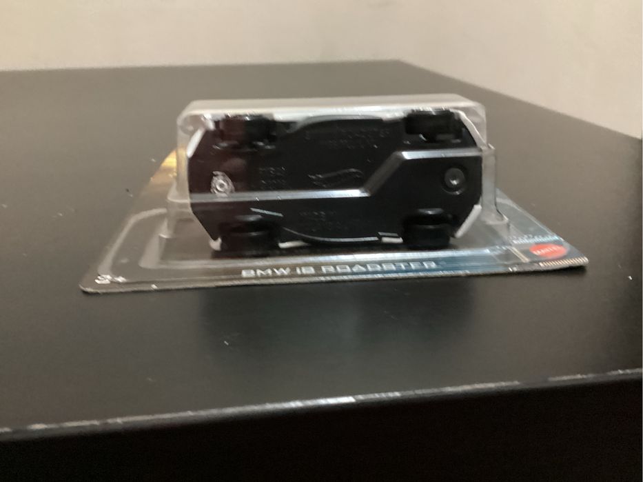 Hotwheels количка BMW i8 ROADSTER (SILVER SERIES)