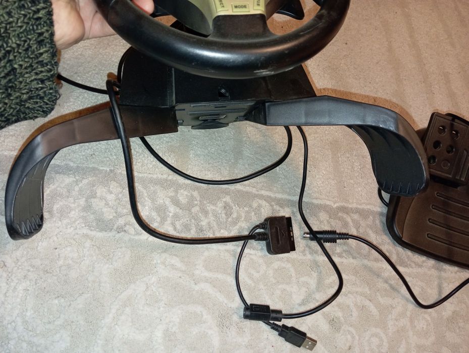 Продам игровой руль для ПК и PS