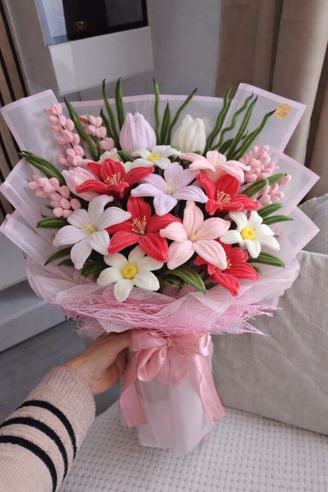 Flori din sârmă plușată