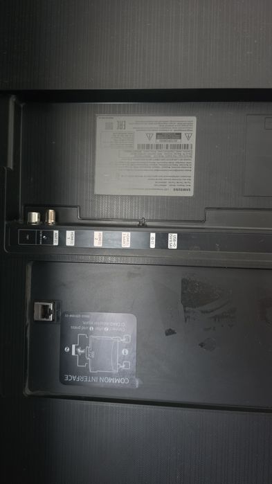 отдам телевизор Samsung.