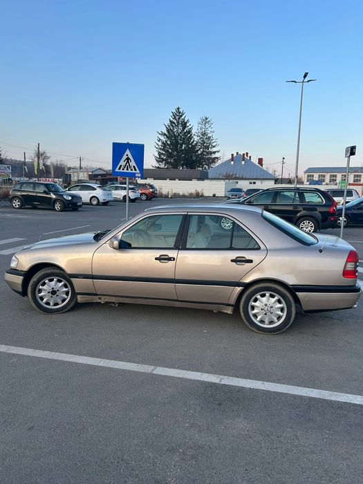 Mercedes W202 c180