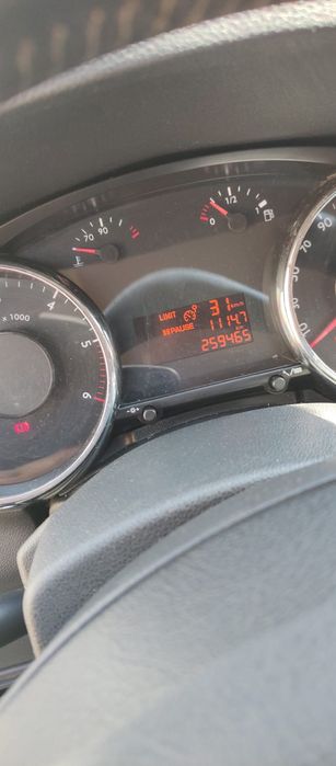 Peugeot 3008 1.6 HDi 112 CP, 2010, gri, senzori parcare, manual