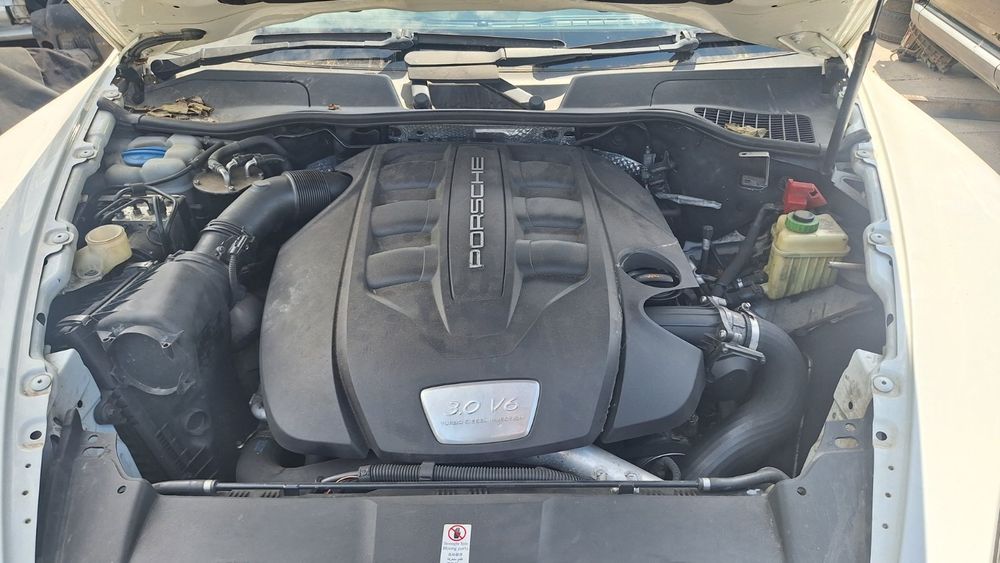 Porsche Cayenne 3.0 TDI ,CRC 245 к.с. ,10 броя на части