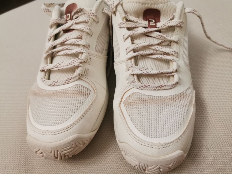 Pantofi tenis, masura 37