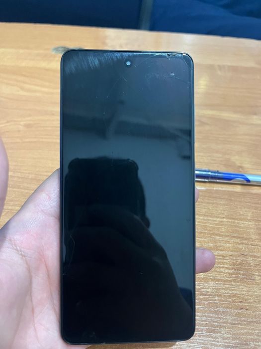 Самсунг А51 б/у срочна