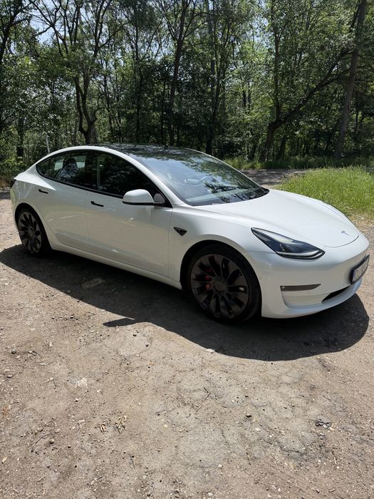 Tesla Model 3 Performance