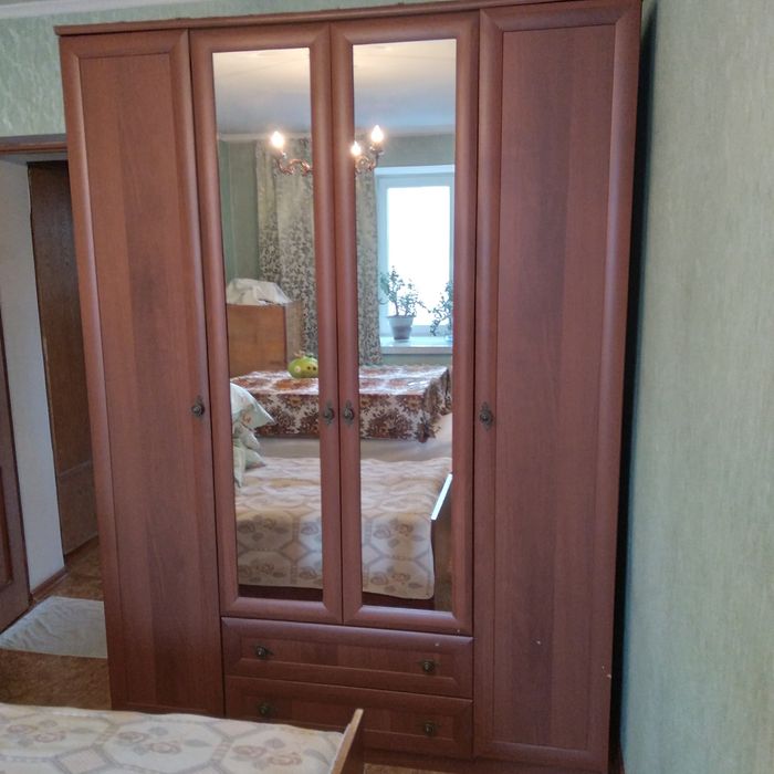 Продам шифоньер новый