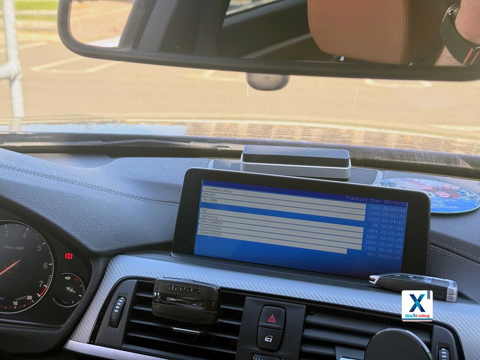 Activare functii BMW Schimbare Regiune CarPlay Android Auto codari