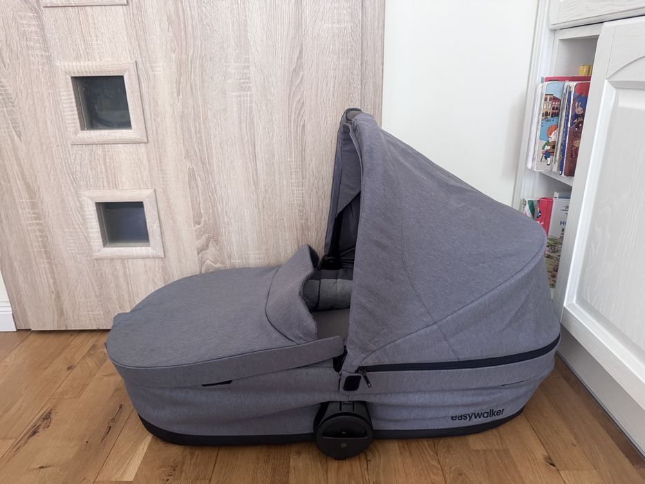 Детска количка Easywalker с много включени аксесоари