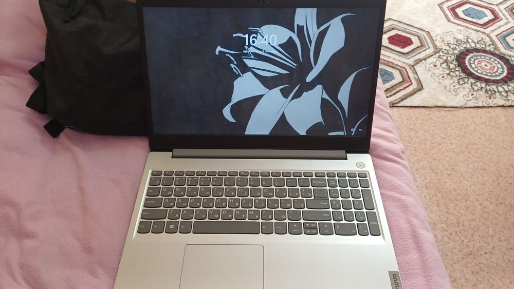 Lenova ноутбук...