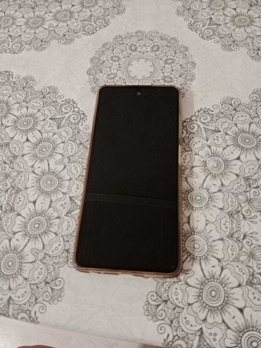 Продам телефон работает отлично