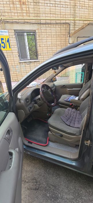 Продам крайслер вояджер 2003 года 7 местный