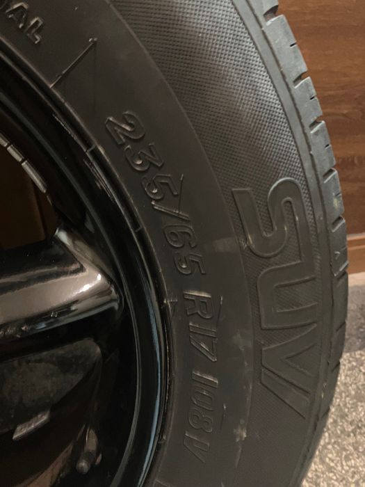 Всесезонни гуми 235/65/17