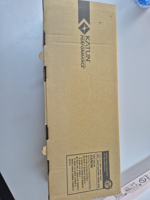 Waste toner container