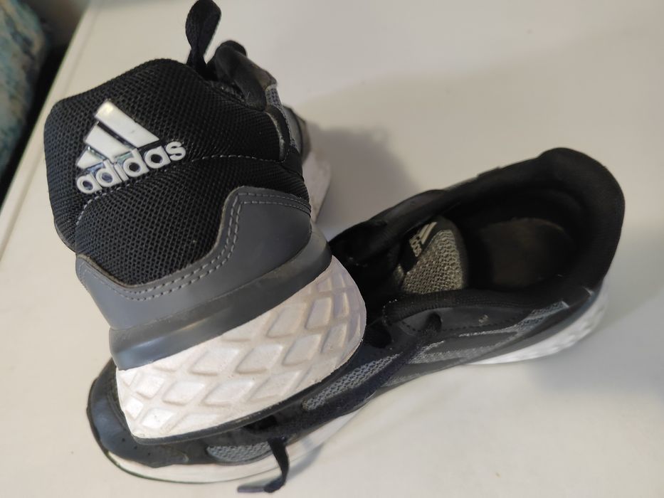 Маратонки Adidas