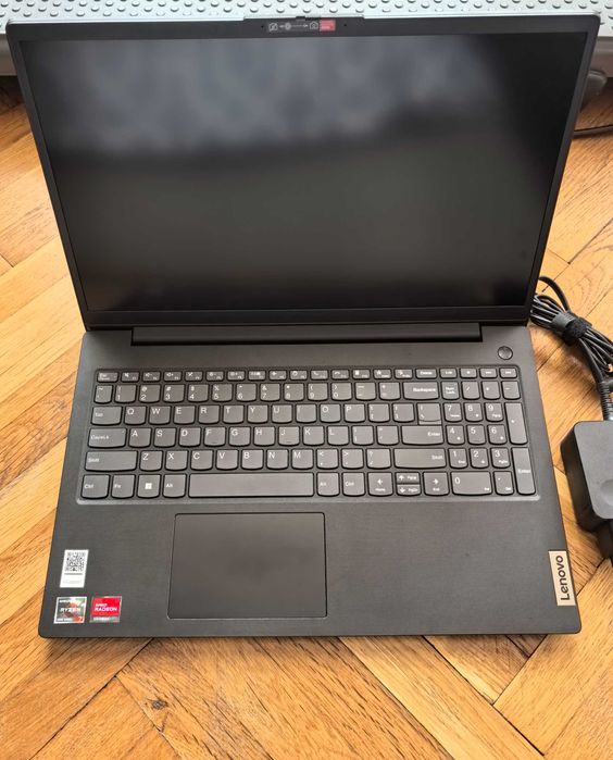Lenovo V15 G2 Ryzen 7 5700u, 16GB Ram, 512GB Nvme