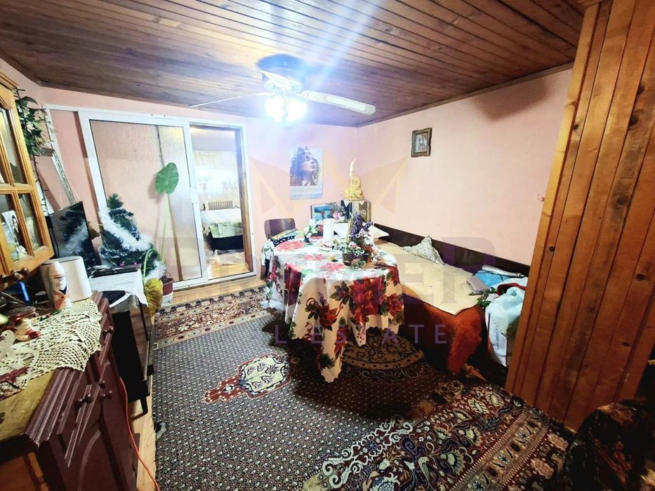 Къща в Варна-Автогара площ 385 цена 200000