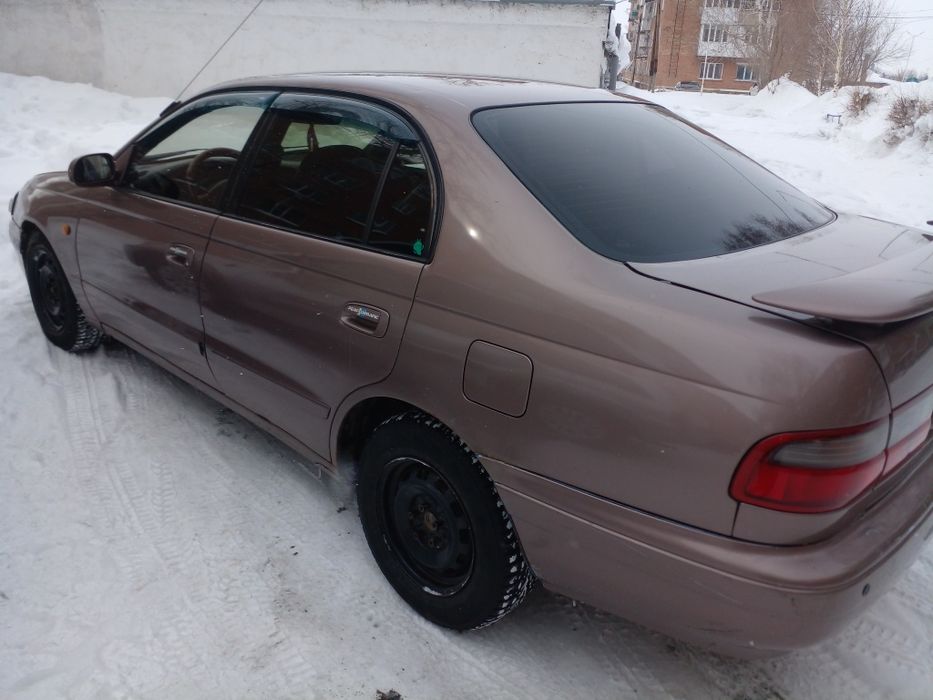 Продам тайота карина е объём 2.0