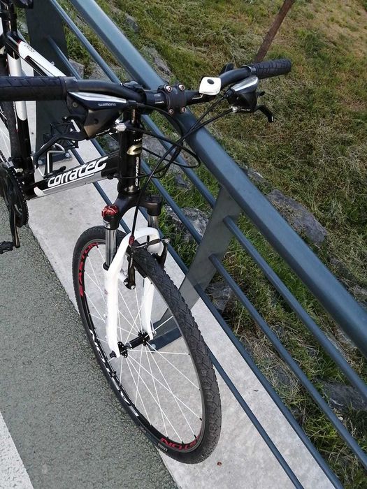 Vand bicicleta Trekking Corratec Xvert Cross cu roti de 29' Easton