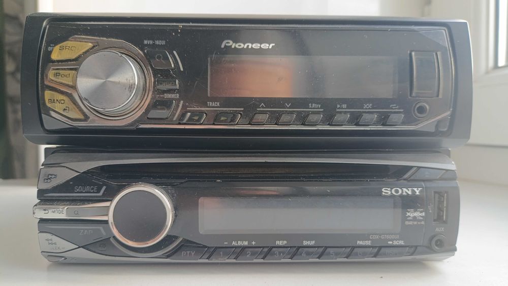 Продам магнитолу