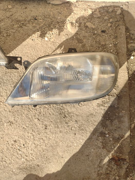 Фарове за mercedes sprinter от 98 до 2006 година