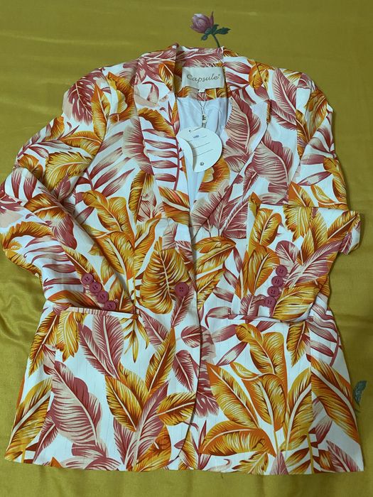 Sacou nou, cu eticheta