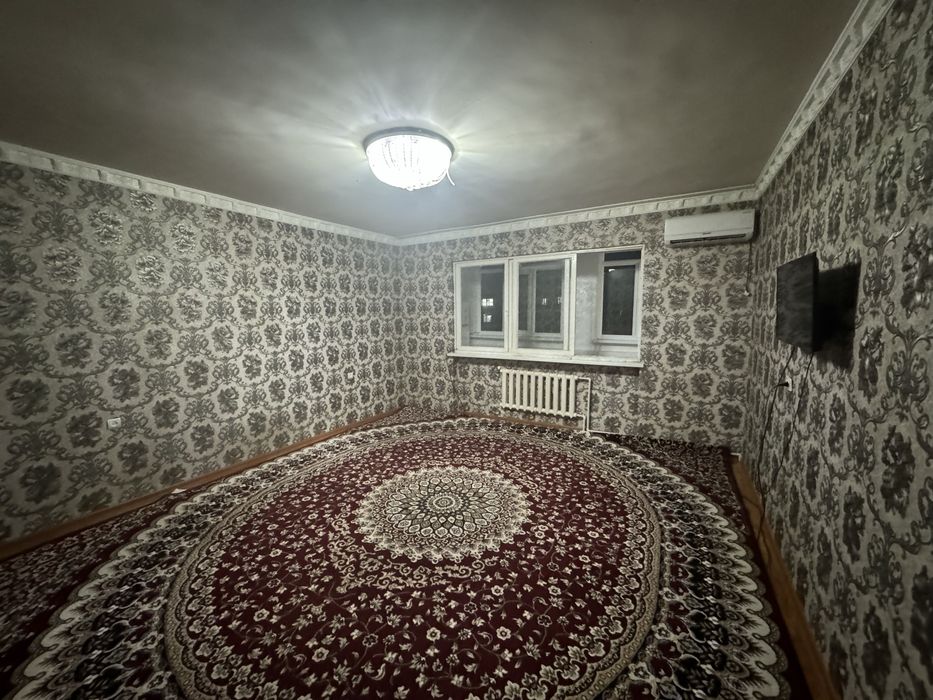 2 xonali uy arendaga beriladi pakenskiy bozor orqasida 9 qavatlik dom