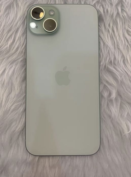 Айфон 15 плюс зеленым