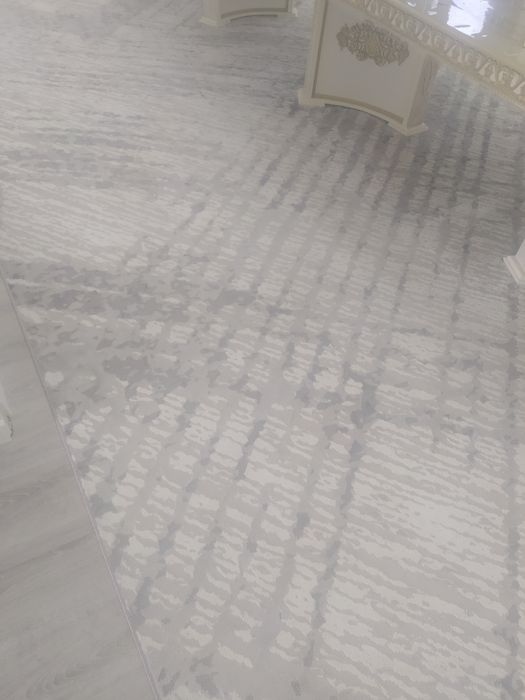 Мебель и ковры. В отличном состоянии