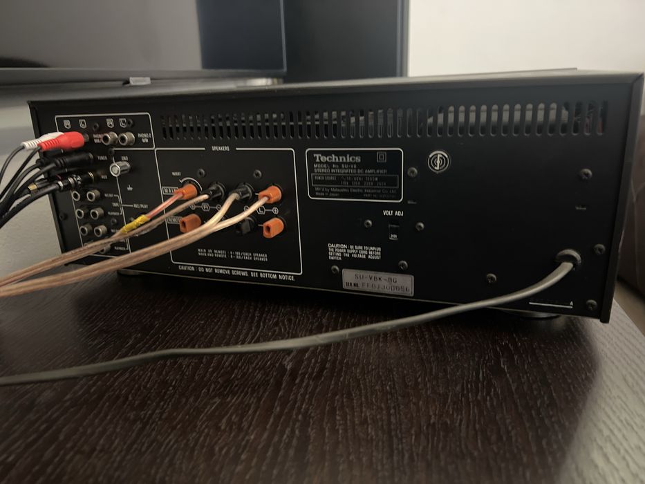 Amplificator Technics su v8