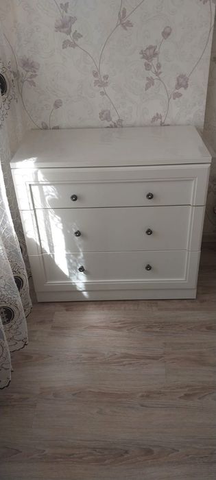 Продам спальный гарнитур