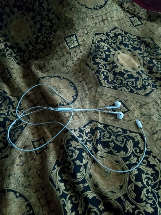 Наушники с lighting