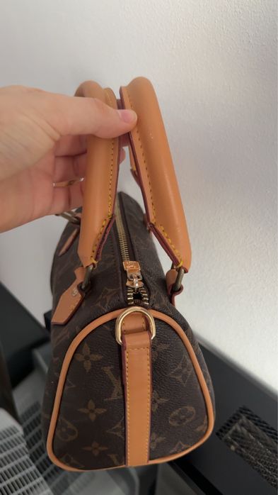 Vand geanta Louis Vuitton