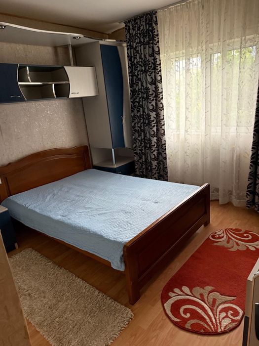 Inchiriez apartament cu 2 camere decomandat