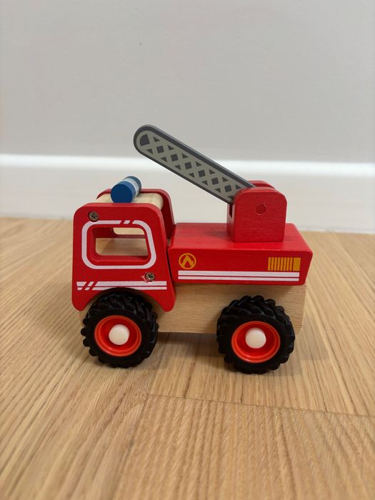 Set jucarii - Puzzle cu maner si masina de pompieri