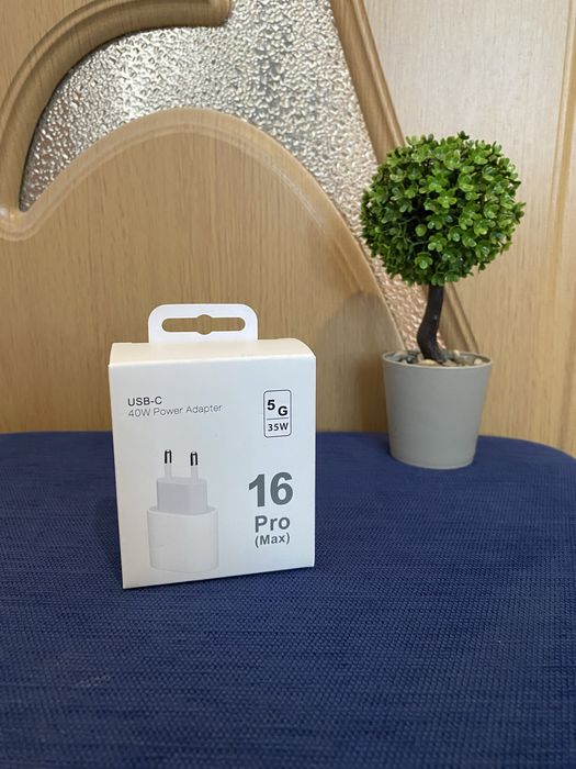 Încărcător USB-C 40W Power Adapter alb – pentru iPhone 16 Pro (NOU)
