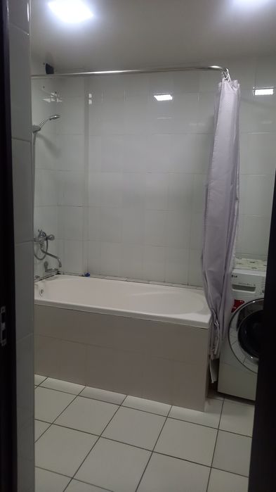 Продам свою новую Новостройку 3 комнатную квартиру  1 этаже д